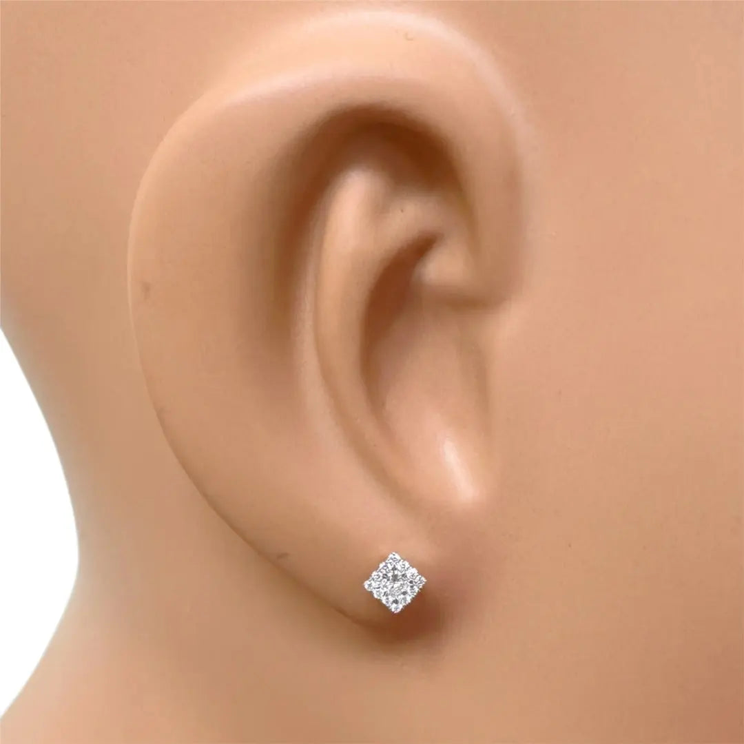 18K White gold Round and Princess cut Diamonds Stud Earrings 0.21 carats