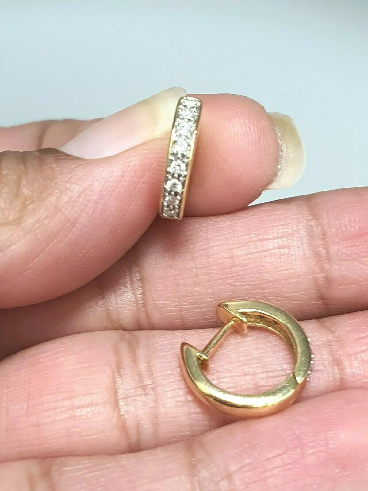 18ct Yellow Gold Diamond Pair of Hoop Earrings 0.20ct 14mm wide Gold earring