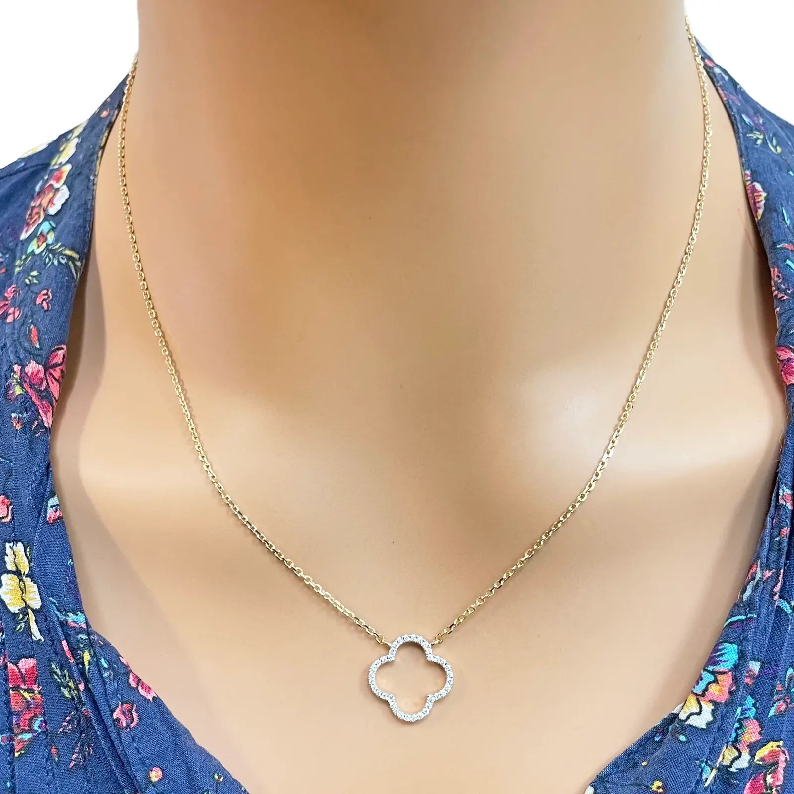 14ct Yellow Gold Elegant Open Flower Diamond Necklace 0.15ct 18 inches 