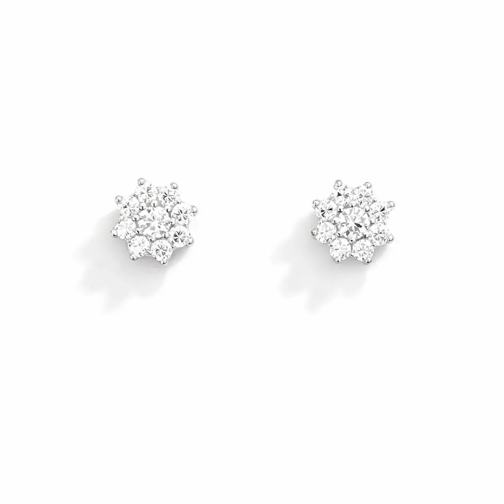 18 Karat Weißgold Wunderschöne Ohrringe für Kinder mit achtblättrigem Blumenmuster und Zirkonia, 5,5 mm Länge