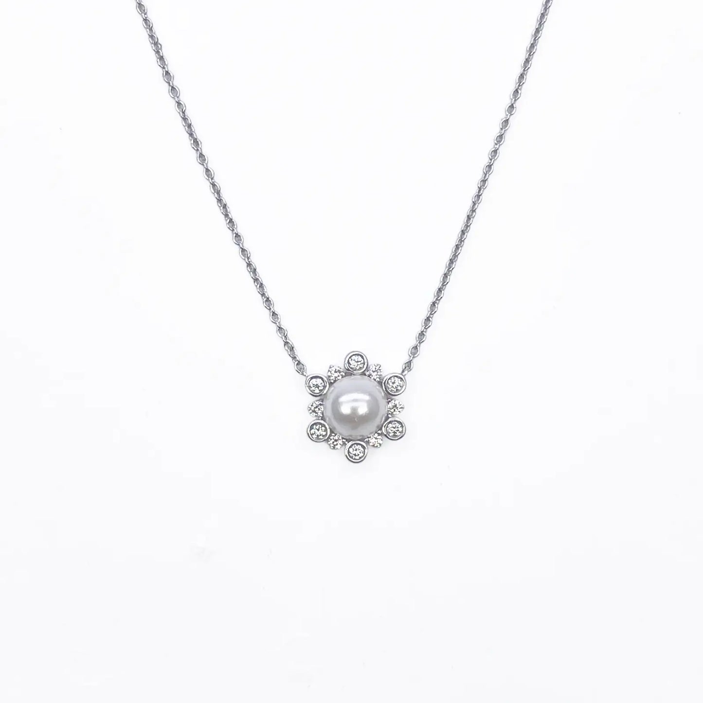 18ct White Gold Diamond & Freshwater Pearls Flower Necklace/Earrings Set 2.62ct 