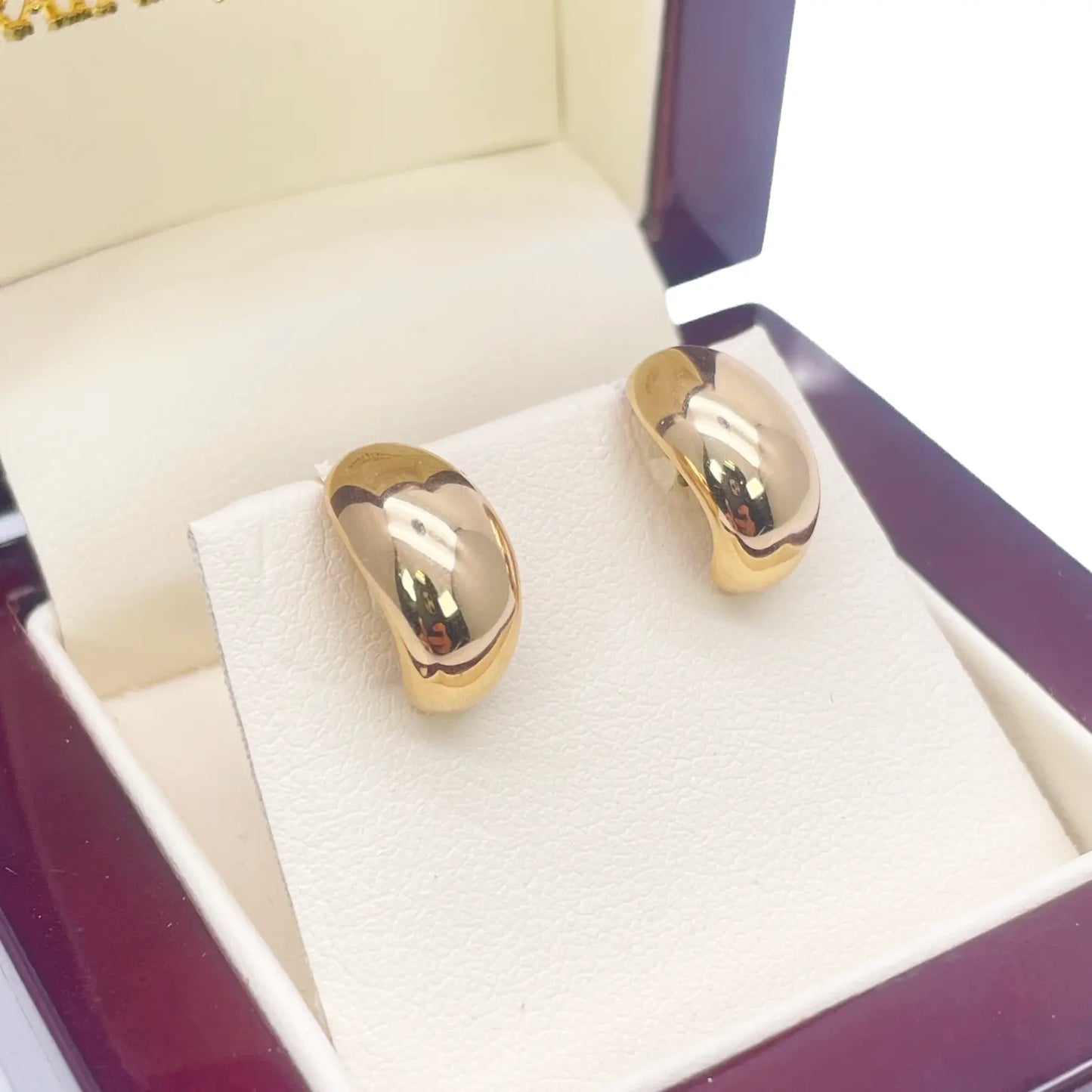 18ct Yellow Gold High Polished Minimalist Chic Earrings 