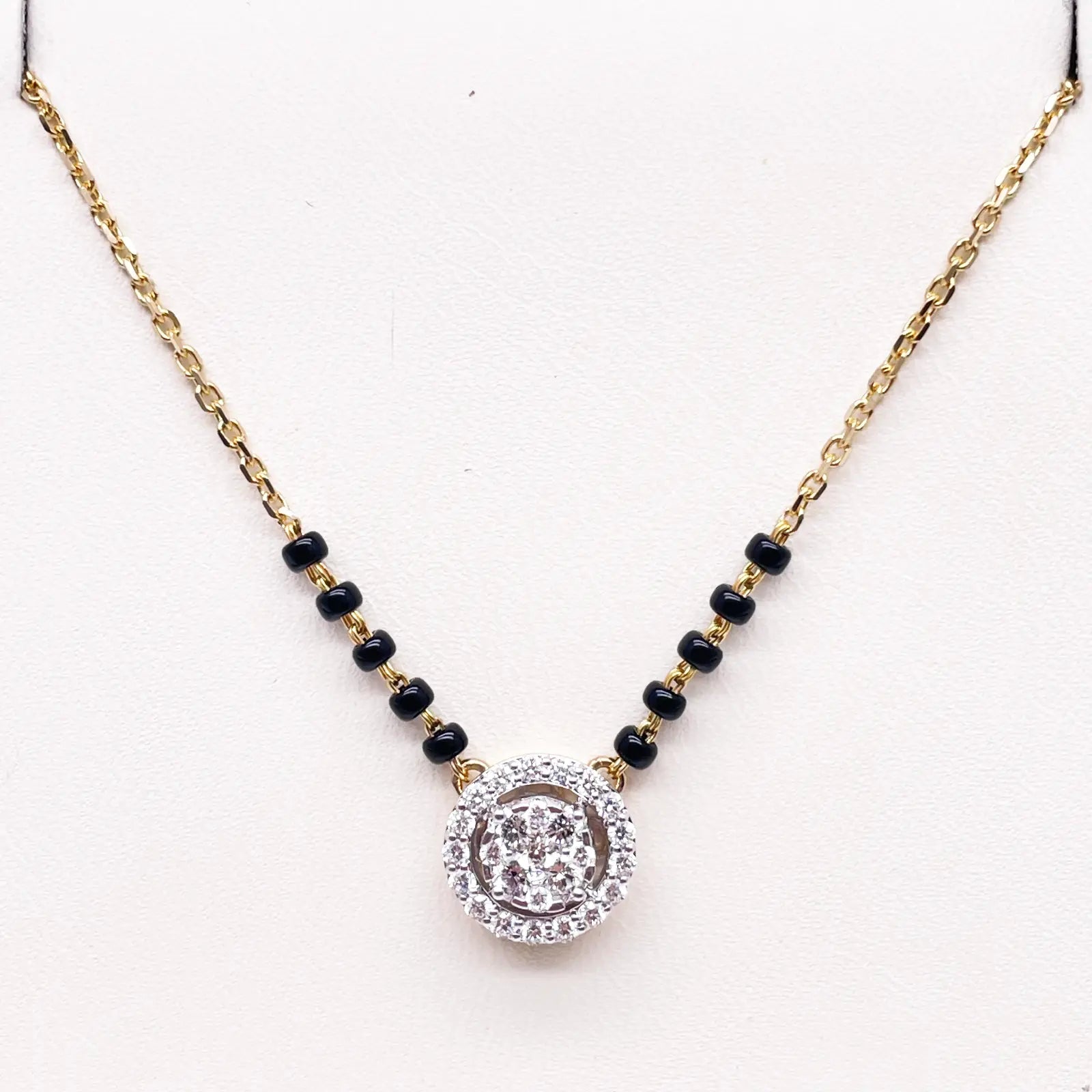 18ct Yellow Gold Natural Diamond Cushion Pendant Mangalsutra Necklace 0.45ct IGI  Mangalsutra Chains