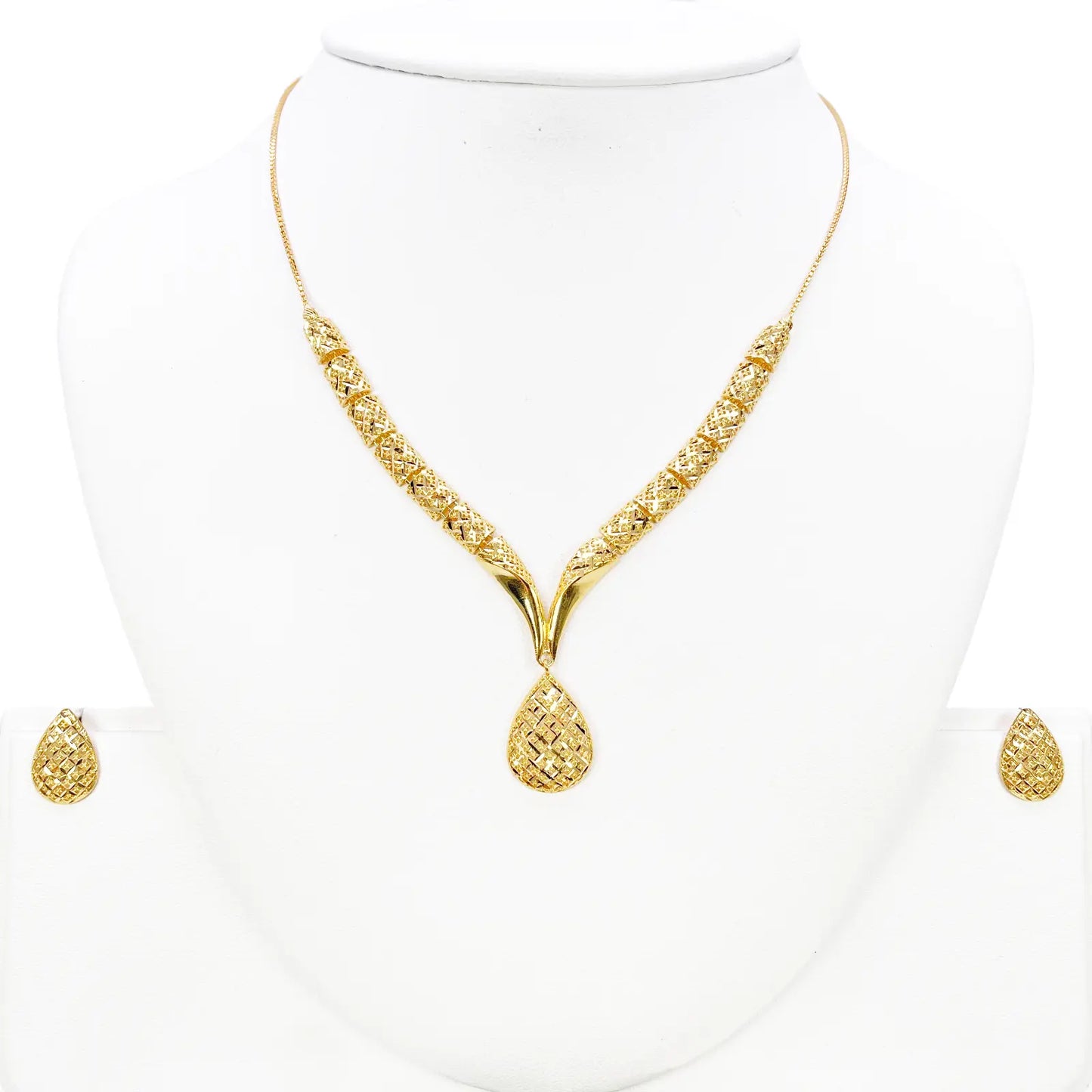22ct Gold Diamond-Cut Mesh Textured Pear Drop Necklace and Earring Set  Gold Necklace