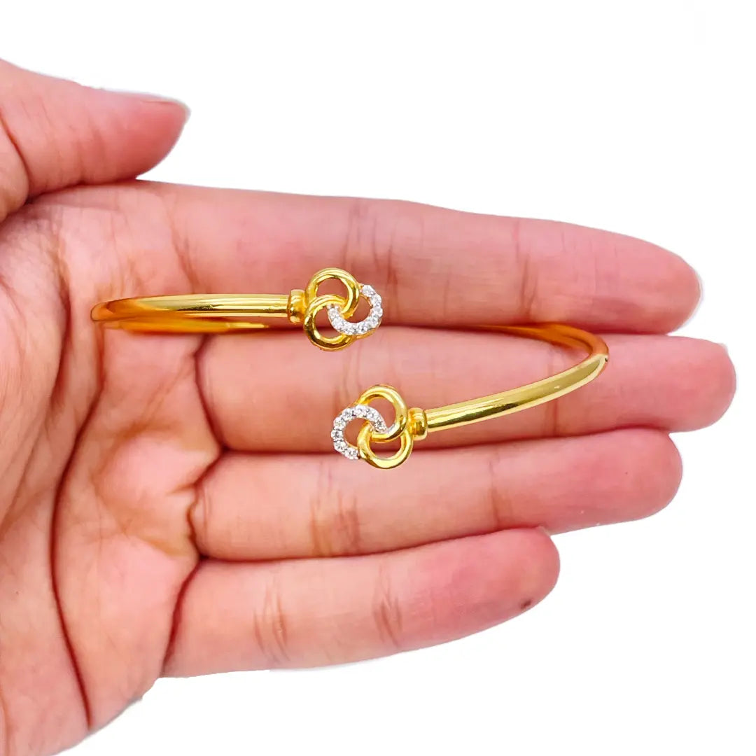 22ct Yellow Gold Ladies Cuff Flexible Crossover Torque Bangle 2.5mm Width  Gold Bracelet