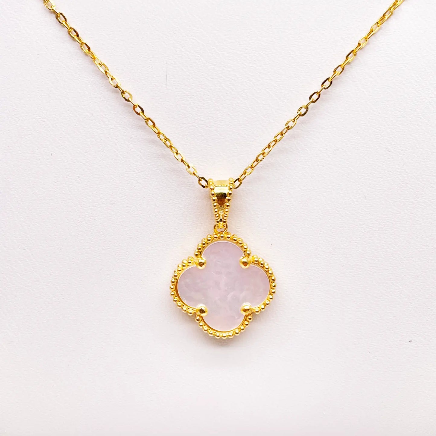 22ct Yellow Gold Leaf Pendant & Chain Necklace 16 Inches 