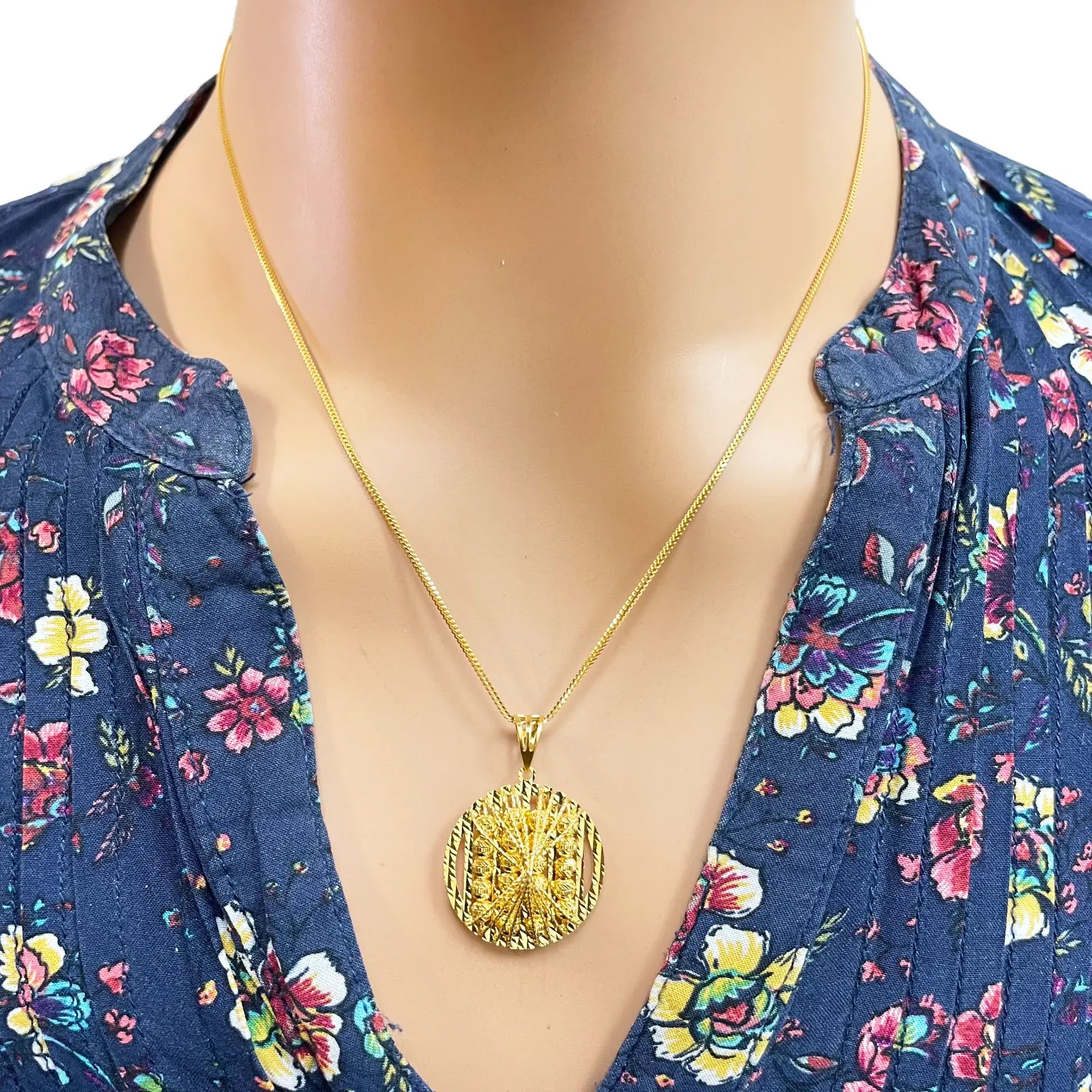 22ct Yellow Gold Sparkly Diamond Cut Mesh Beaded Round Pendant 30mm Length 