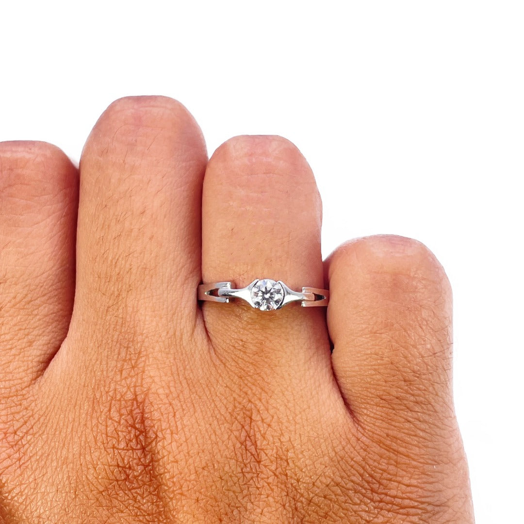 18ct White Gold Natural Diamond 0.26ct Rubover Split Shank Solitaire Ring