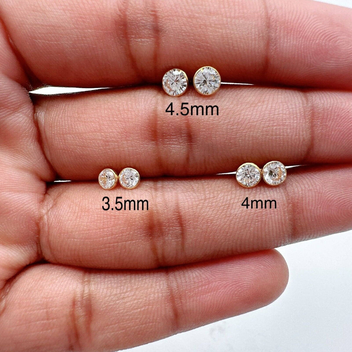 22 Karat Gelbgold runde Lünette Kinderohrstecker 2,5-4,5 mm