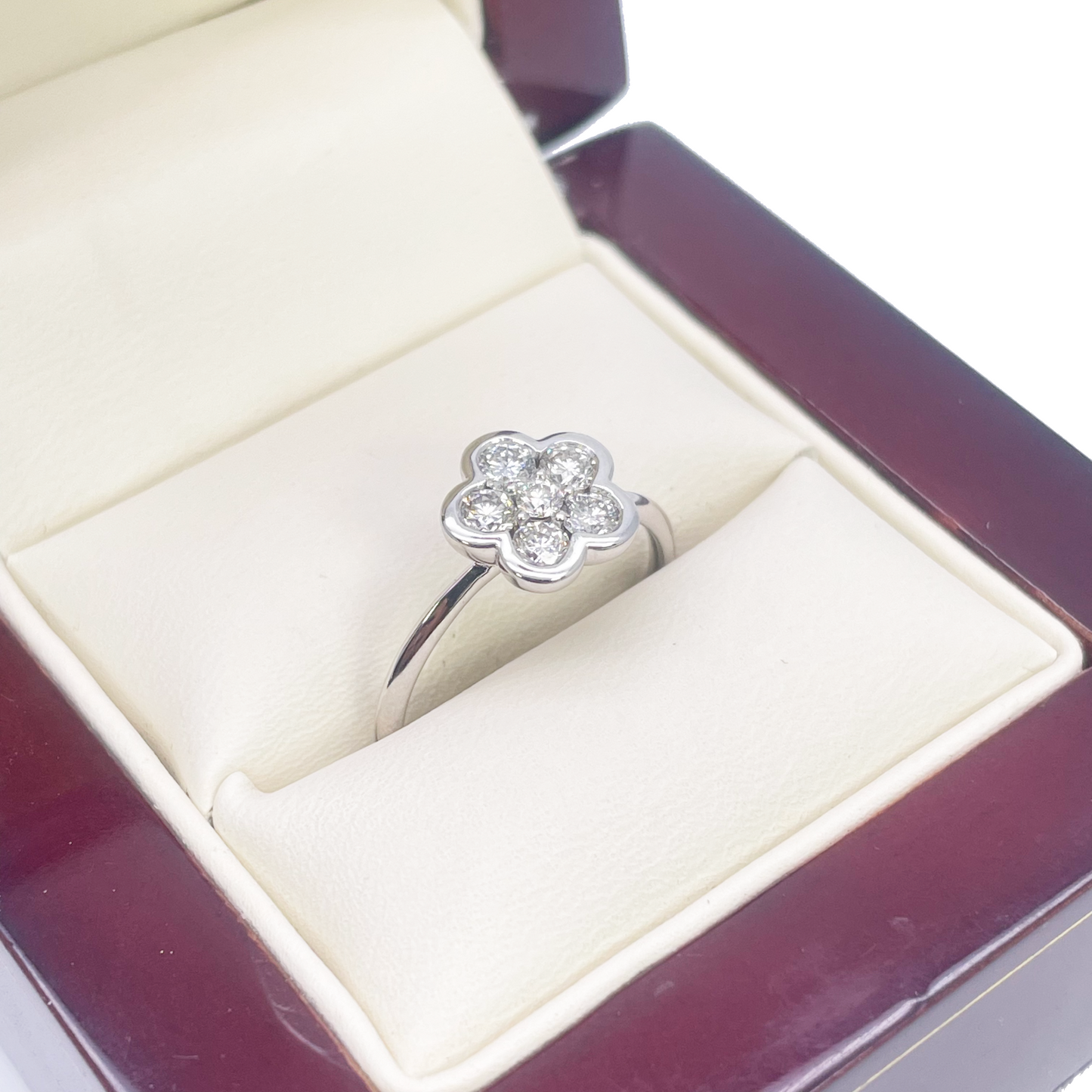 18 Karat Weißgold Eleganter Blumen-Diamantring 0,46ct