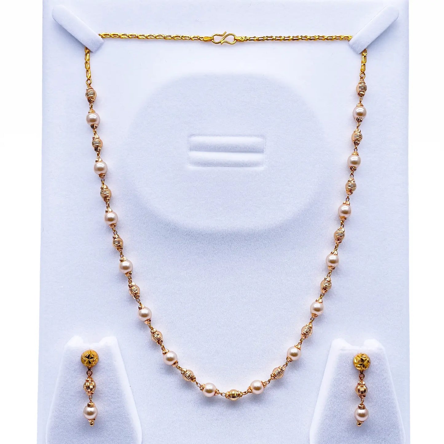 22ct Yellow Gold Pearls & Beaded Diamond Cut Ball Necklace/Earrings Set 
