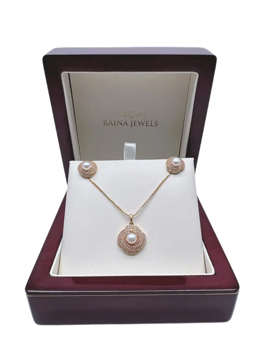 22ct Yellow Gold Cubic Zirconia Pearl Earrings & Pendant on 18K Chain Necklace¬†
